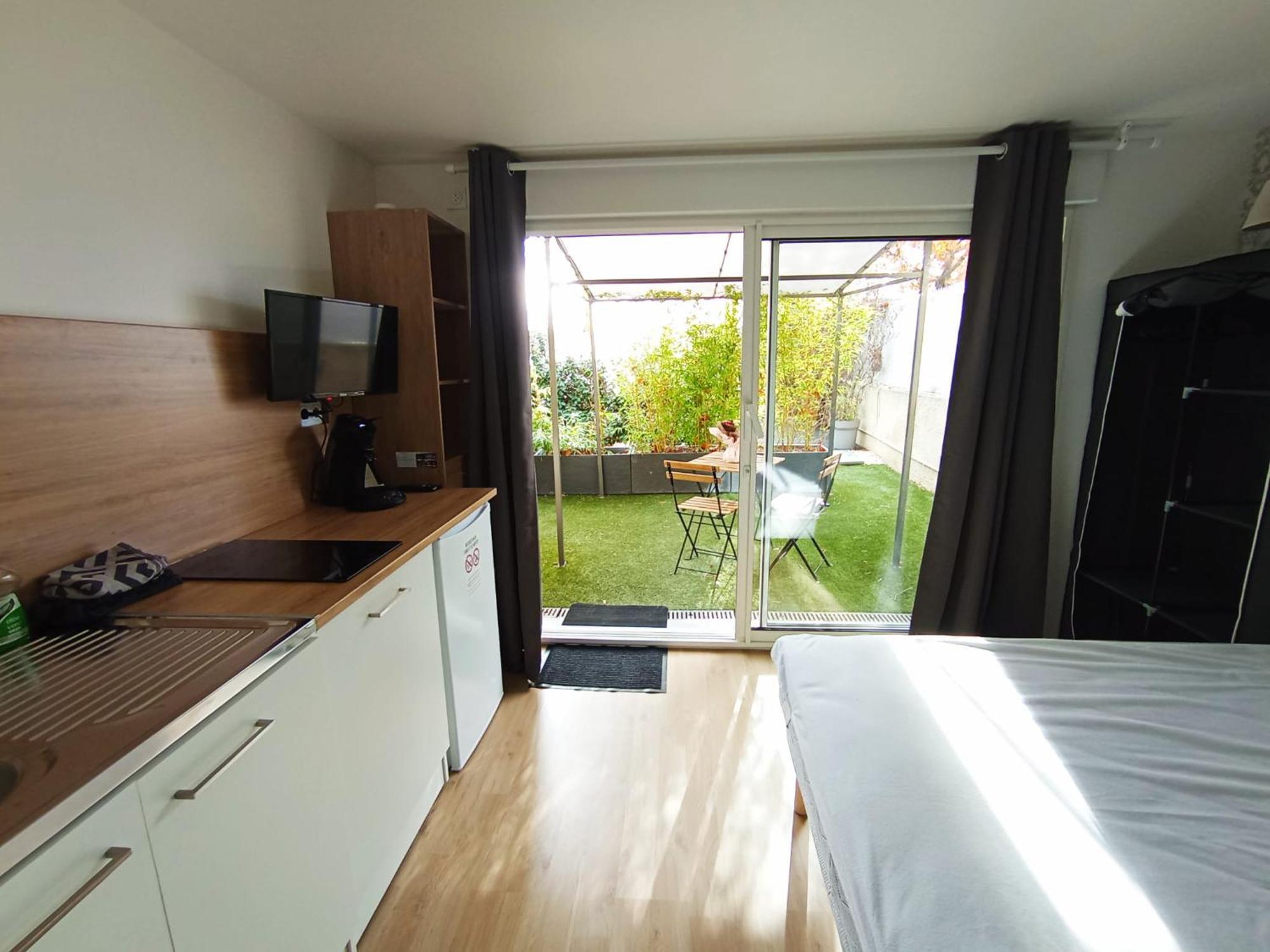 Appart'Hotel Le Clos Lassagne A Brignais - Lyon Sud Exteriör bild